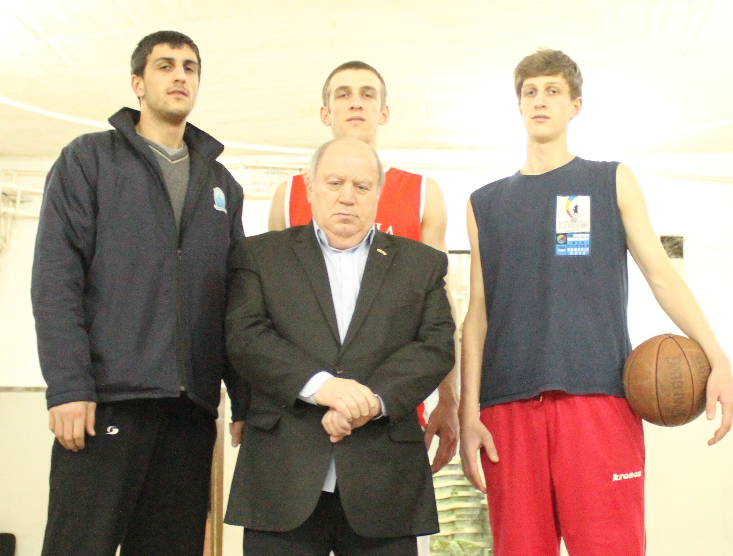 Jamlet Khukhashvili, center, surrounded by brothers (left to right) Giorgi, Levani and Maizer Revazashvili