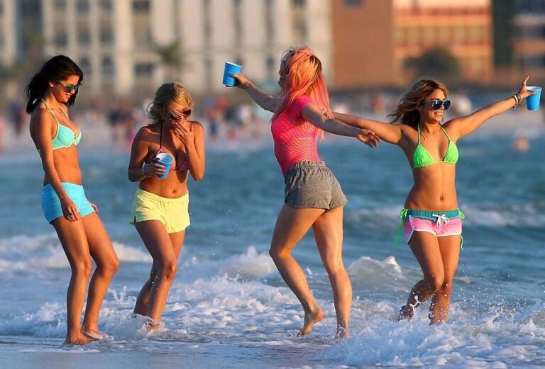 Scene still from "Spring Breakers"