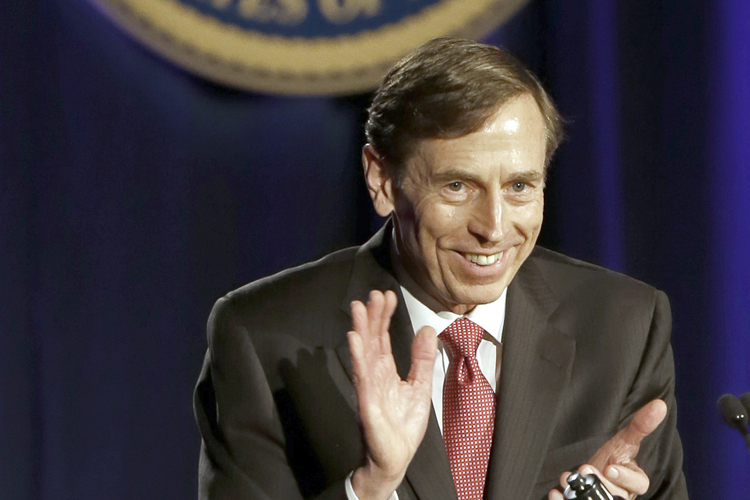 David H. Petraeus speaks at the annual dinner for veterans and ROTC students at the University of Southern California, his first public remarks since retiring from the CIA in scandal.