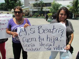 Reproductive rights advocates protest El Salvador's absolute ban on abortion (Agrupación Ciudadana por la Despenalización del Aborto)