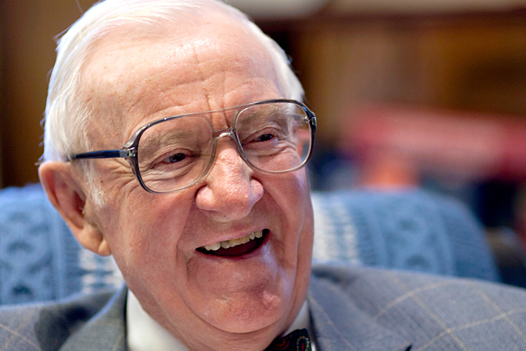 Retired Supreme Court Justice John Paul Stevens (AP/J. Scott Applewhite)