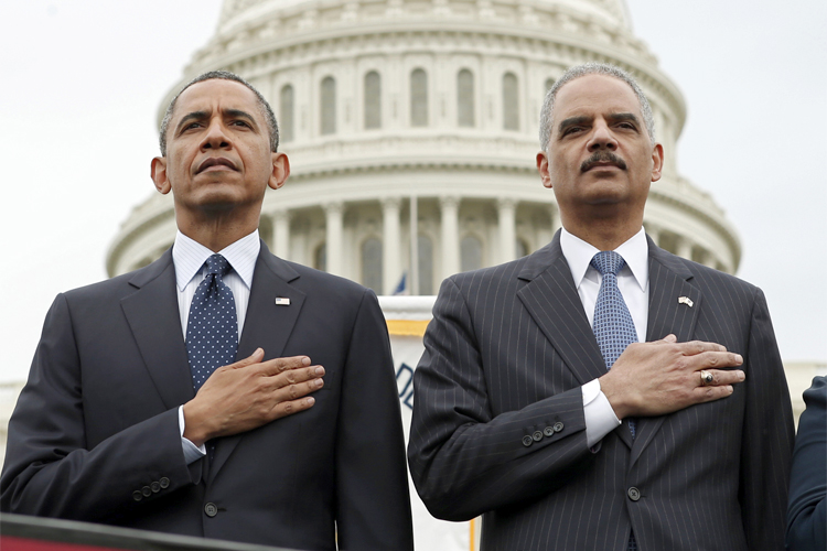 Barack Obama, Eric Holder (Reuters/Kevin Lamarque)