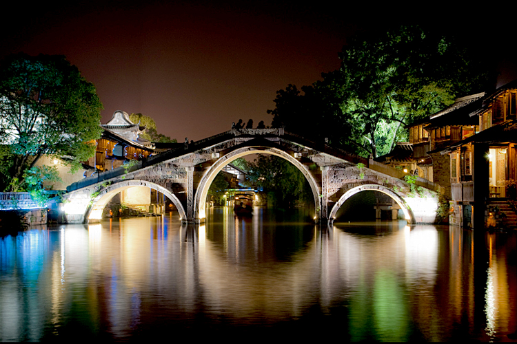The canals of Wuzhen, in the northern Zhejiang Province of China (Flickr/Guo Qi)
