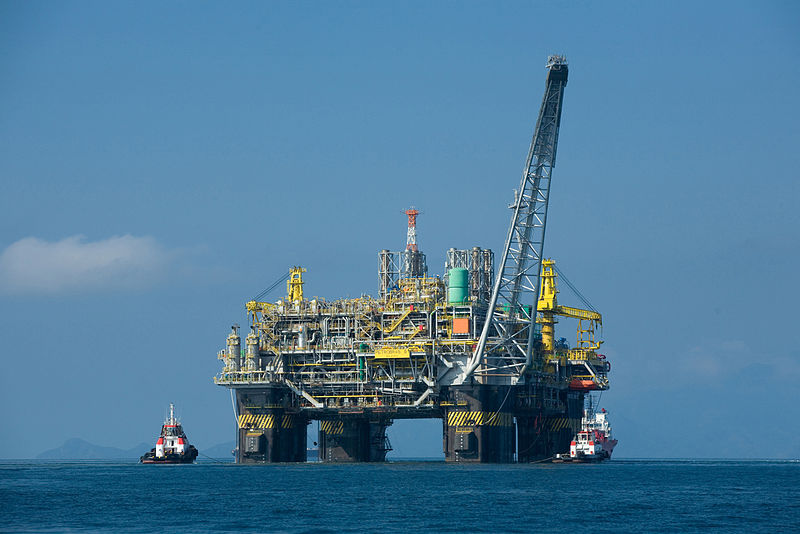 An oil platform off the coast of Brazil (Wikimedia)