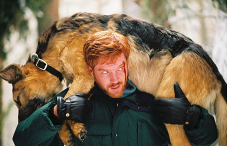Damien Lewis in "Dreamcatcher"