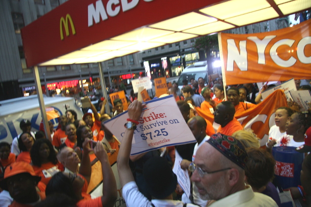 Fast-food workers and their supporters rallied outside of McDonald’s in the early hours of the morning Thursday in New York City, marking the start of a nationwide day of strikes. ((WNV/Peter Rugh))