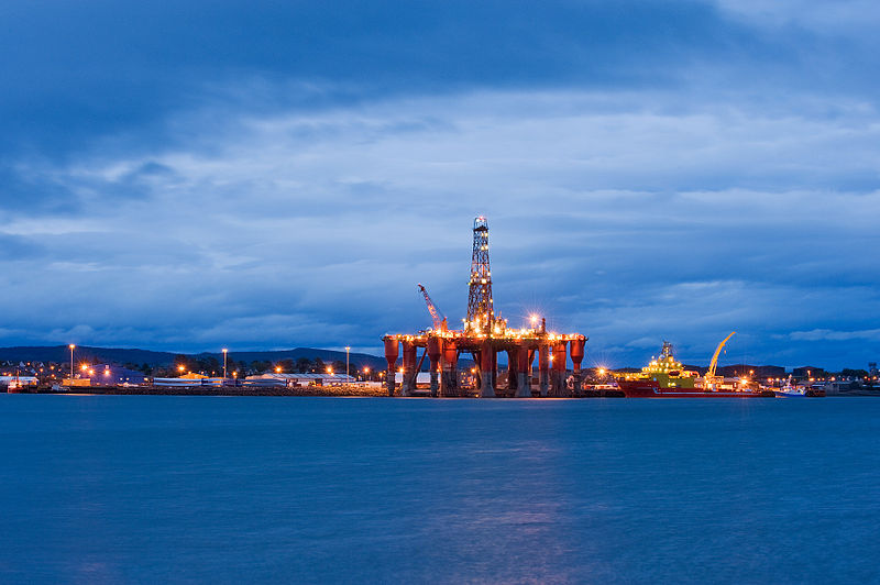 A North Sea oil rig in Scotland, UK. (Wikimedia)