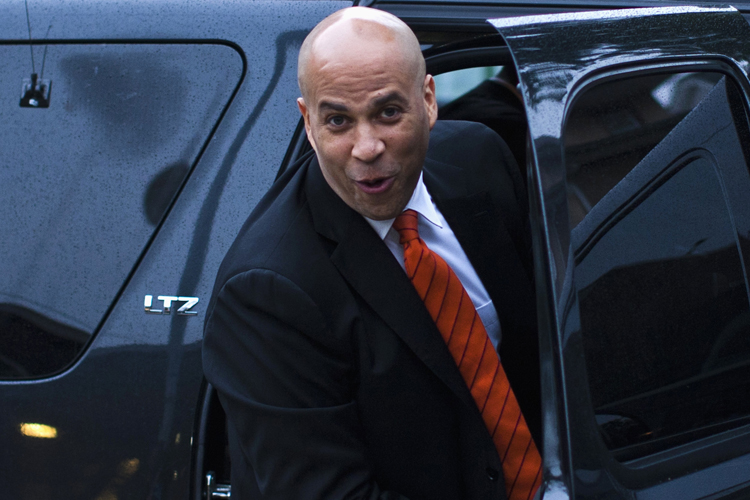 Cory Booker (Reuters/Eduardo Munoz)