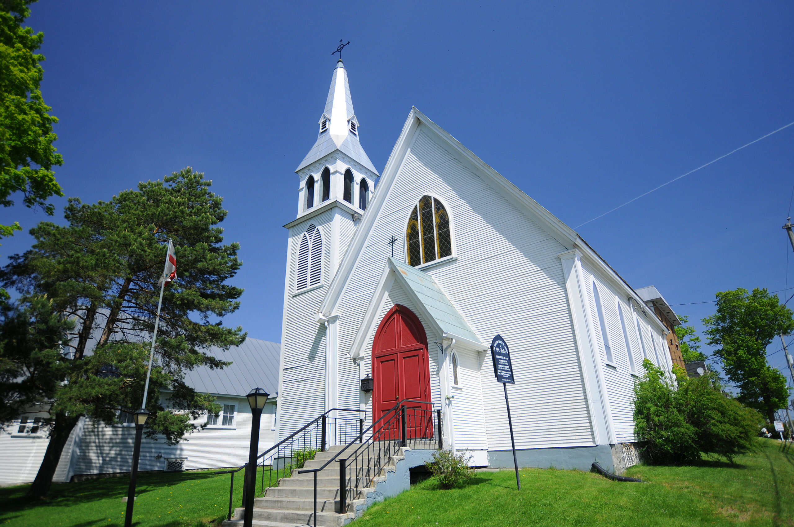 (<a href='http://www.shutterstock.com/gallery-364990p1.html?searchterm=church'>meunierd</a> via <a href='http://www.shutterstock.com/'>Shutterstock</a>)