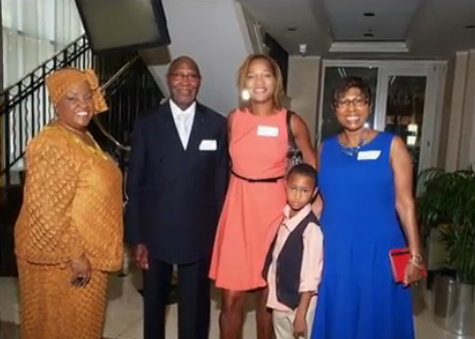 Willie, Tamara and Carol Fowler with human rights activist and head of Hosea Feed the Hungry, Elisabeth Omilami (Screenshot via Yahoo News)
