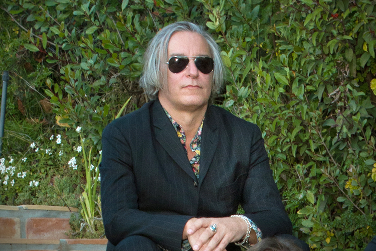 Peter Buck (Isaac Hecker)