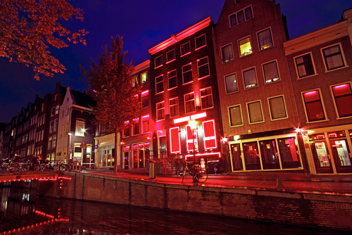 (<a href='http://www.shutterstock.com/gallery-5675p1.html'>Gerard van Hemeren</a> via <a href='http://www.shutterstock.com/'>Shutterstock</a>)