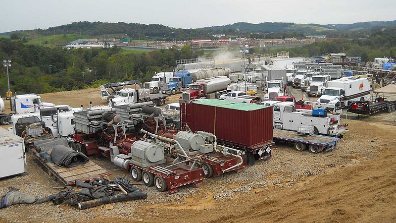 A hydraulic fracturing operation at a Marcellus Shale well (U.S. Geological Survey)