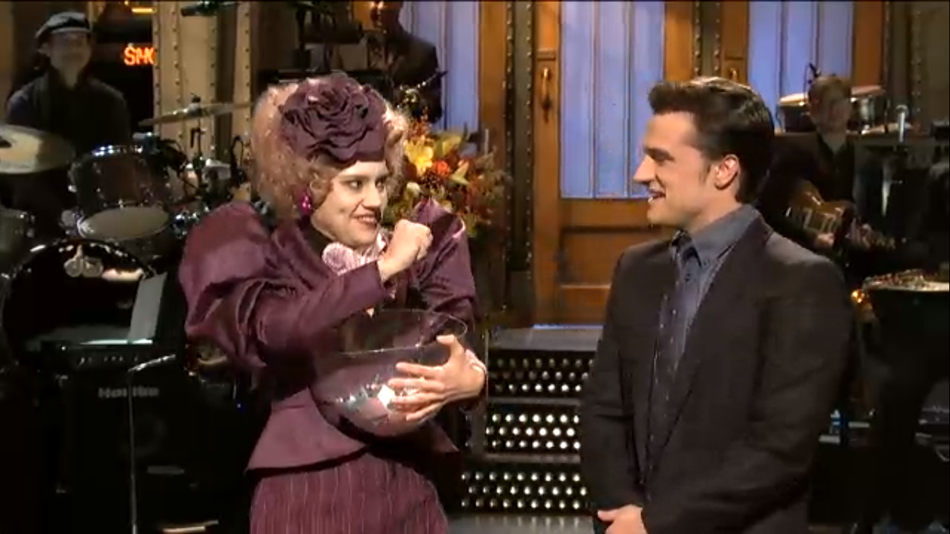 (<a href="http://www.nbc.com/saturday-night-live/video/josh-hutcherson-monologue/n43595">Screenshot, SNL</a>)