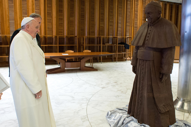 (AP/L'Osservatore Romano)
