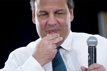 Christie's naked CPAC ploy: How he hopes to dodge a scandal by sucking