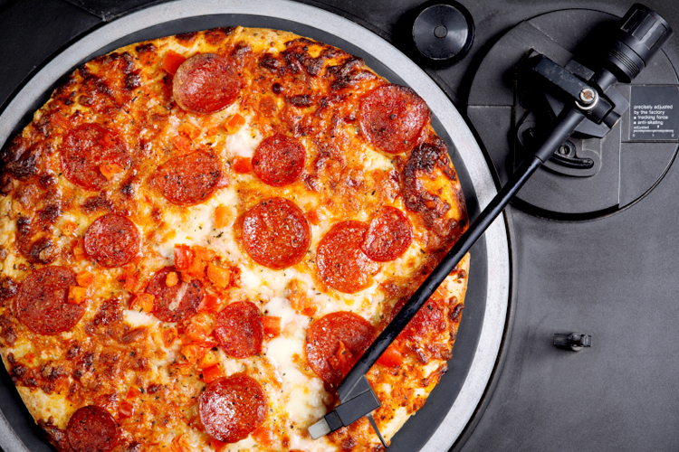 (<a href='http://www.istockphoto.com/user_view.php?id=171478'>chang</a> via <a href='http://www.istockphoto.com/'>iStock</a>)