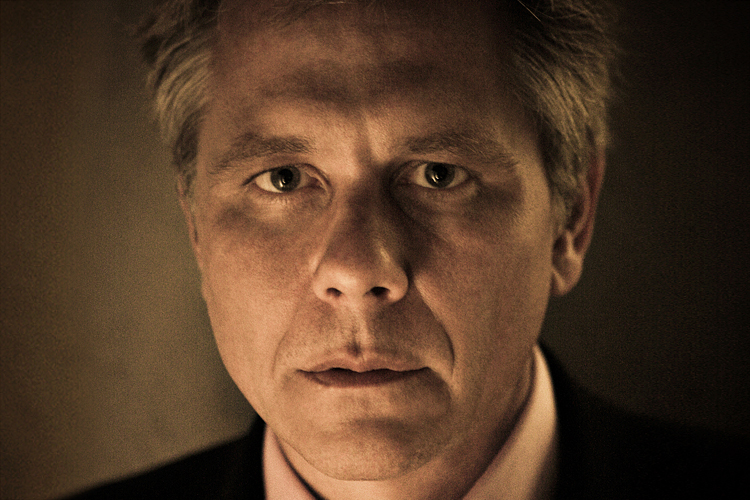 Walter Kirn (Beowulf Sheehan)