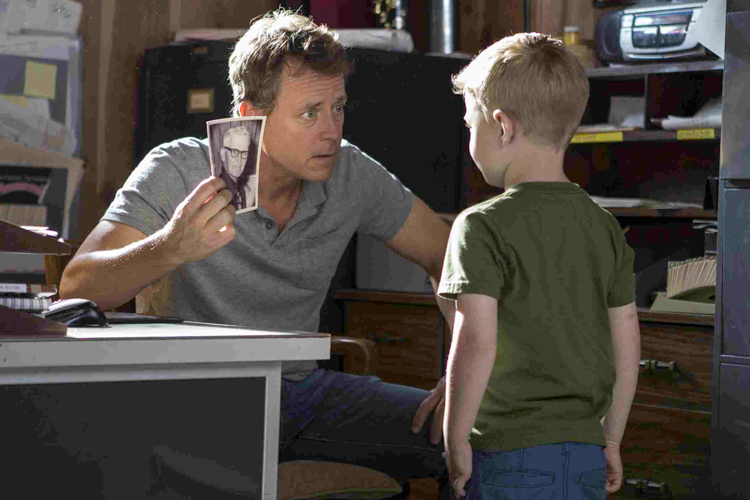 Greg Kinnear and Connor Corum in "Heaven Is For Real" (TriStar Pictures/Allen Fraser)
