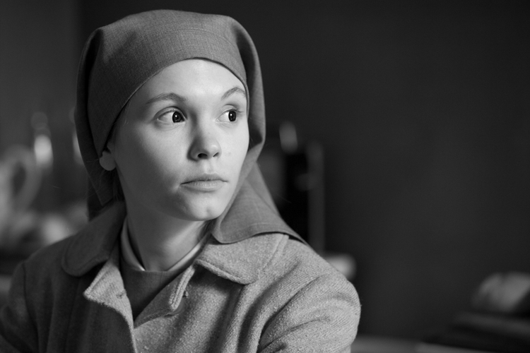 Agata Trzebuchowska in "Ida" (Music Box Films)