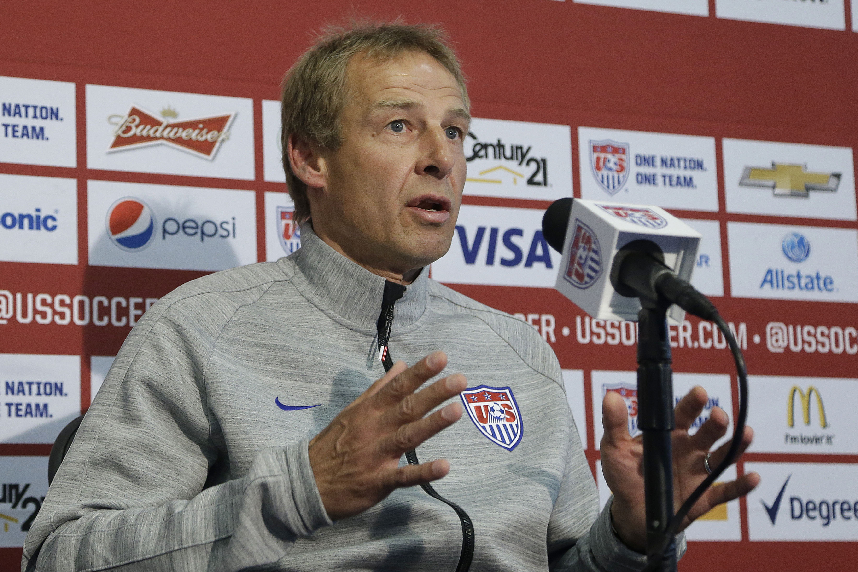 United States soccer coach Jürgen Klinsmann (AP/Jeff Chiu)
