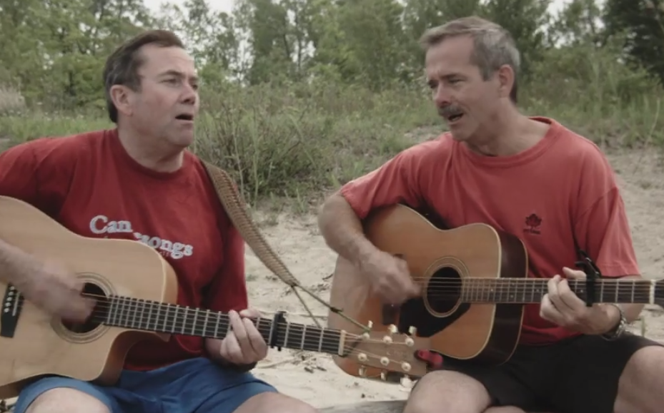 Brothers Dave and Chris Hadfield sing "In Canada" (screenshot)