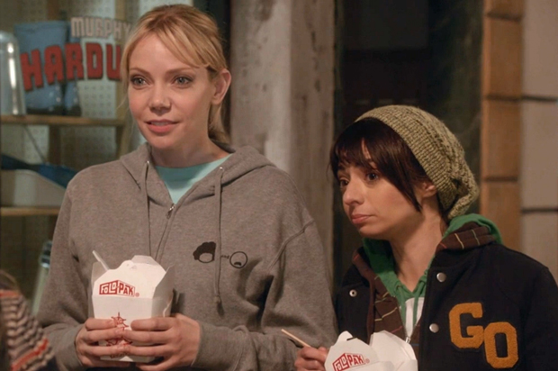 Riki Lindhome and Kate Micucci in "Garfunkel and Oates" (IFC)