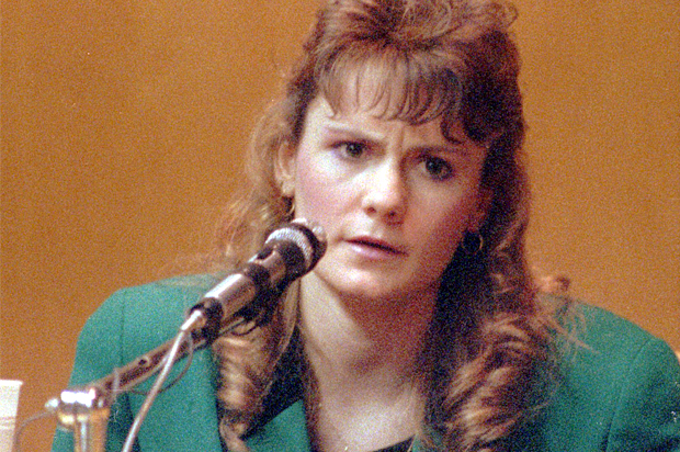 Pamela Smart, on the witness stand in Rockingham County Superior Court in Exeter, N.H., 1991 (AP/Jim Cole)
