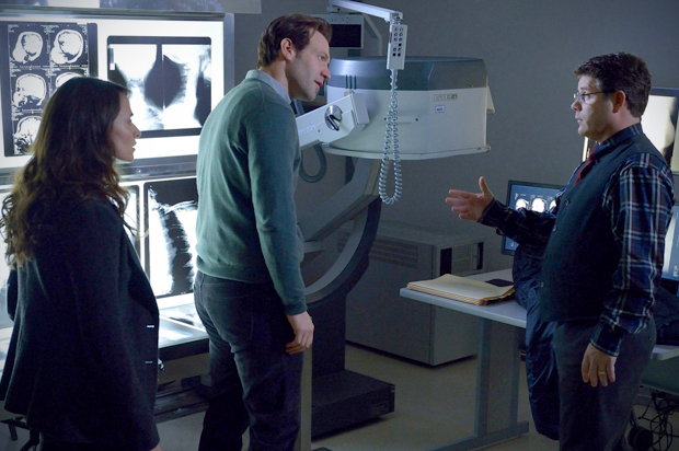 Mia Maestro, Corey Stoll and Sean Astin in "The Strain" (FX/Michael Gibson)