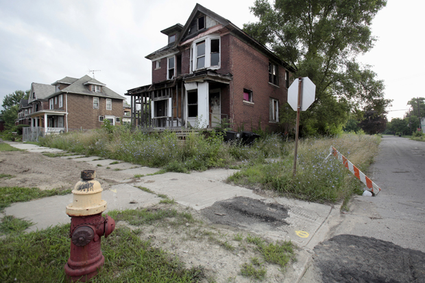 A vacant home on West Grand Boulevard, Detroit, Michigan. (Reuters/Rebecca Cook)