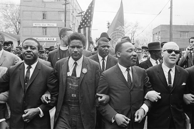 Dr. Martin Luther King, Jr. leads a march of several thousands to the court house in Montgomery, Ala., March 17, 1965. (AP)