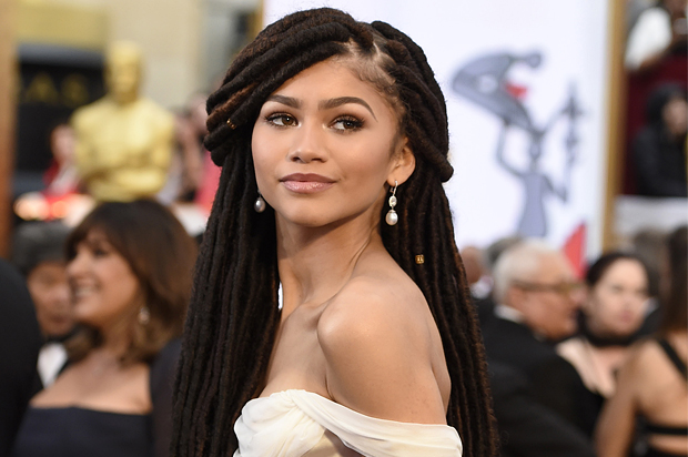 Zendaya arrives at the Oscars on Sunday, Feb. 22, 2015. (AP/Chris Pizzello)