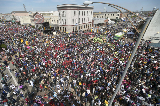 Crowds gather before a symbolic walk across the Edmund Pettus Bridge, Sunday, March 8, 2015, in Selma, Ala. (AP/Mike Stewart)