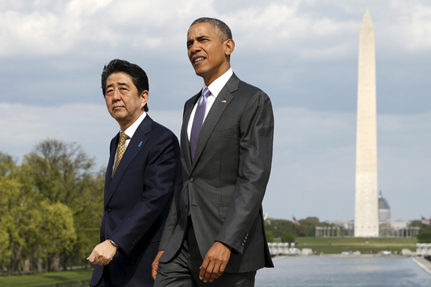 Barack Obama and Shinzo Abe (Reuters/Kevin Lamarque)