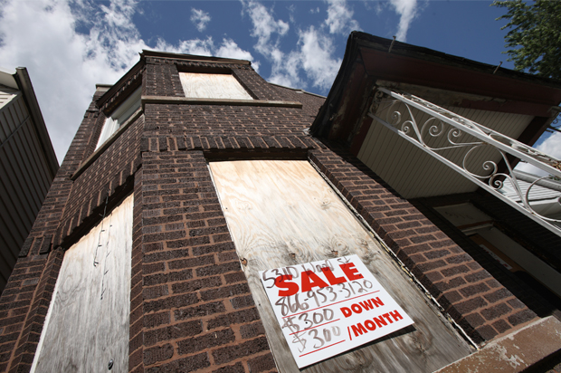 A foreclosed home in Chicago, June 29, 2010. (Reuters/John Gress)