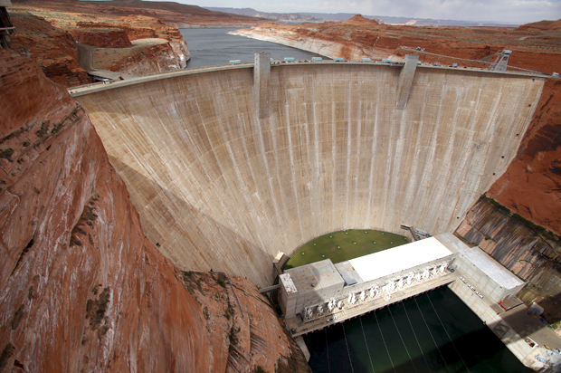 The Glen Canyon Dam (Reuters/Jim Urquhart)