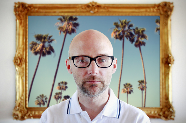 Musician Moby poses for a picture before an interview with Reuters in Stockholm August 20, 2009. Moby will perform a concert here tonight in support of the EU's Climate Action environmental awareness campaign.  REUTERS/Bob Strong  (SWEDEN ENTERTAINMENT) BEST QUALITY AVAILABLE - RTR26XLV (Â© Bob Strong / Reuters)