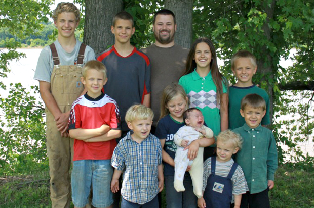 The Naugler Family (blessedlittlehomestead.org)