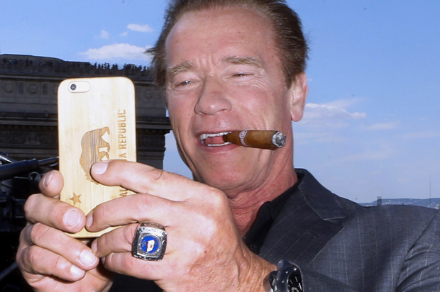 Arnold Schwarzenegger (AP/Jacques Brinon)