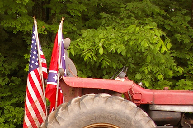 (<a href="http://www.watershedpost.com/2015/delaware-county-fair-wont-ban-confederate-flags">Watershed Post</a>/Julia Reischel)