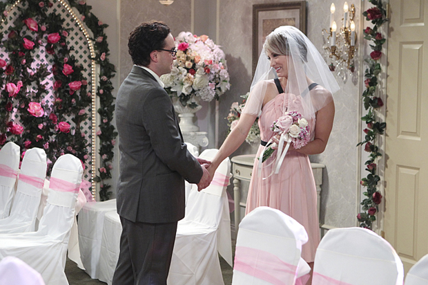 Johnny Galecki and Kaley Cuoco in "The Big Bang Theory" (CBS)