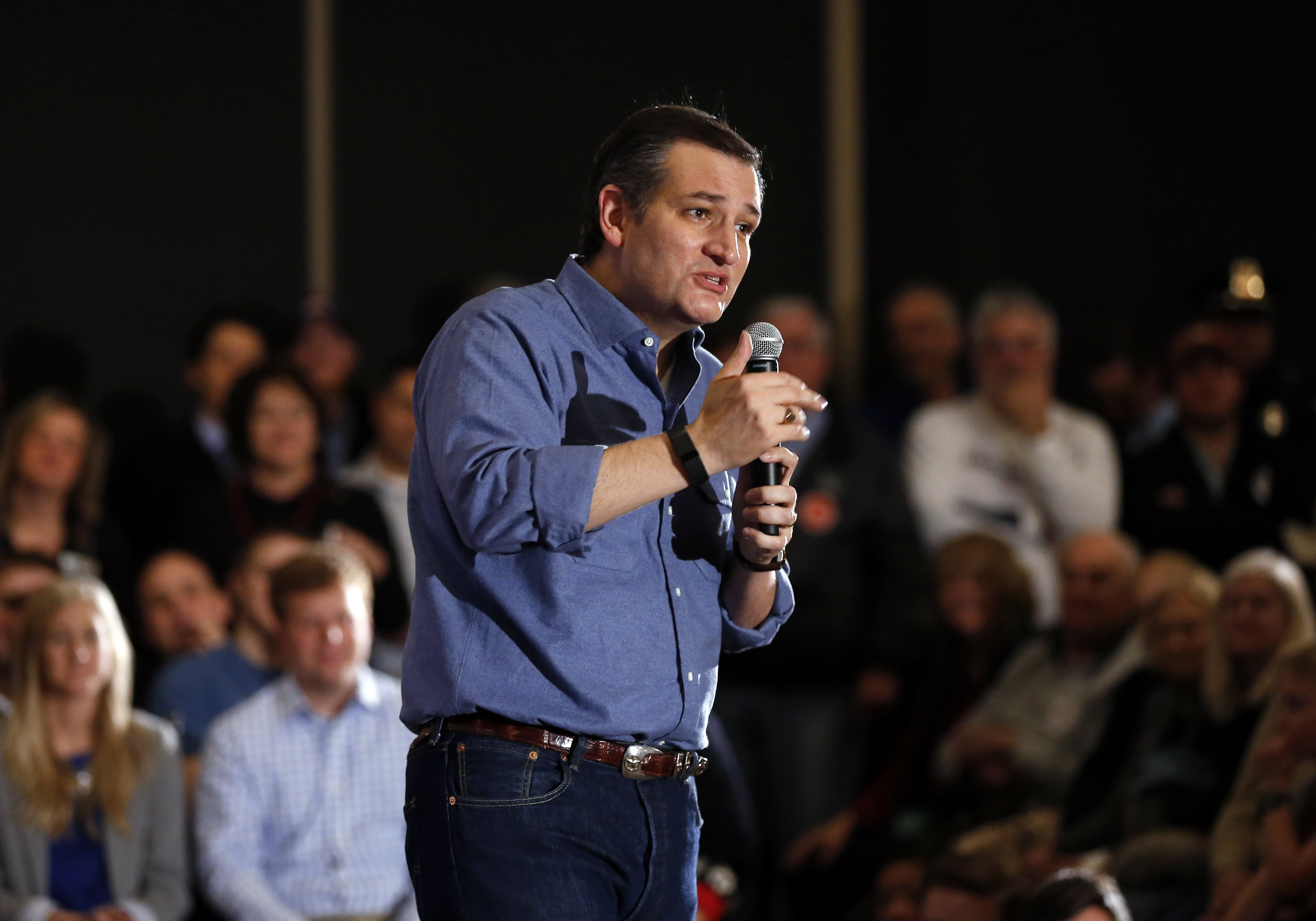 Republican presidential candidate, Sen. Ted Cruz, R-Texas, speaks Wednesday, Jan. 27, 2016, in West Des Moines, Iowa. (AP Photo/Paul Sancya) (AP)