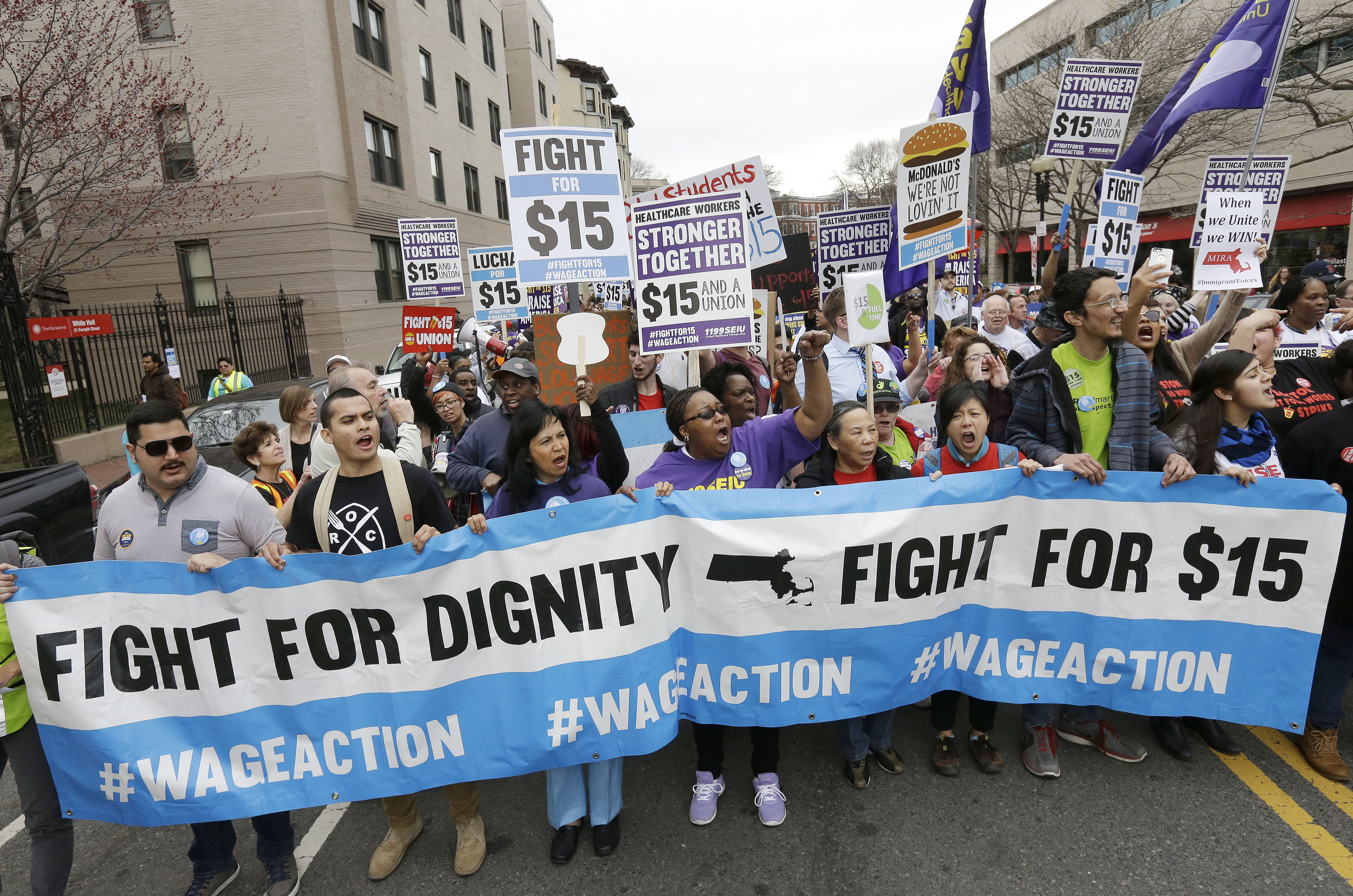 (AP Photo/Steven Senne, File))