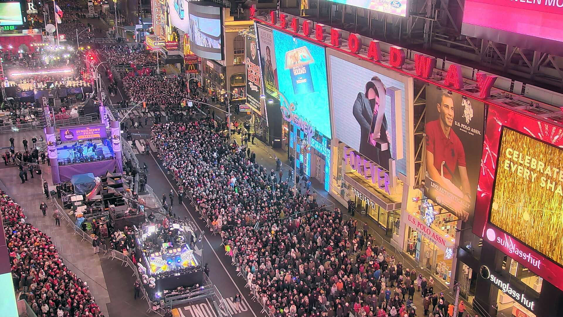 This image provided by EarthCam shows a New Year's Eve scene in Times Square on Broadway on Thursday, Dec. 31, 2015, in New York. (EarthCam via AP) (AP)
