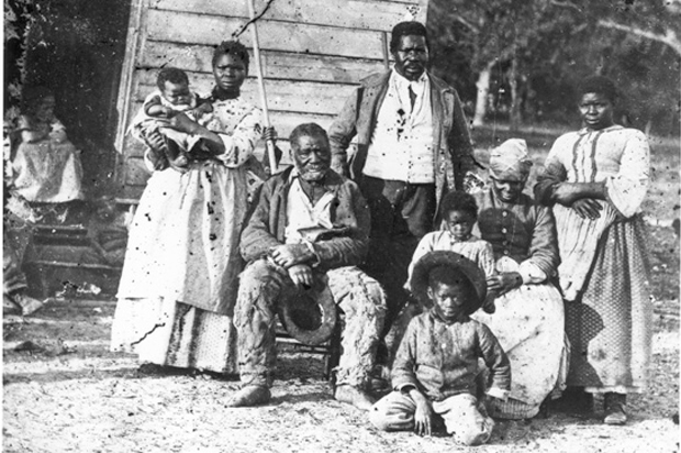 Slaves at Smith's Plantation, South Carolina, ca. 1862. (Library of Congress/Digiital Public Library of America)