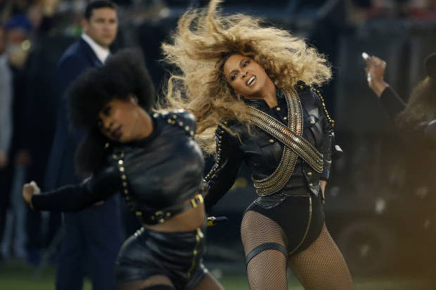 Beyonce performs during halftime of Super Bowl 50 (AP)
