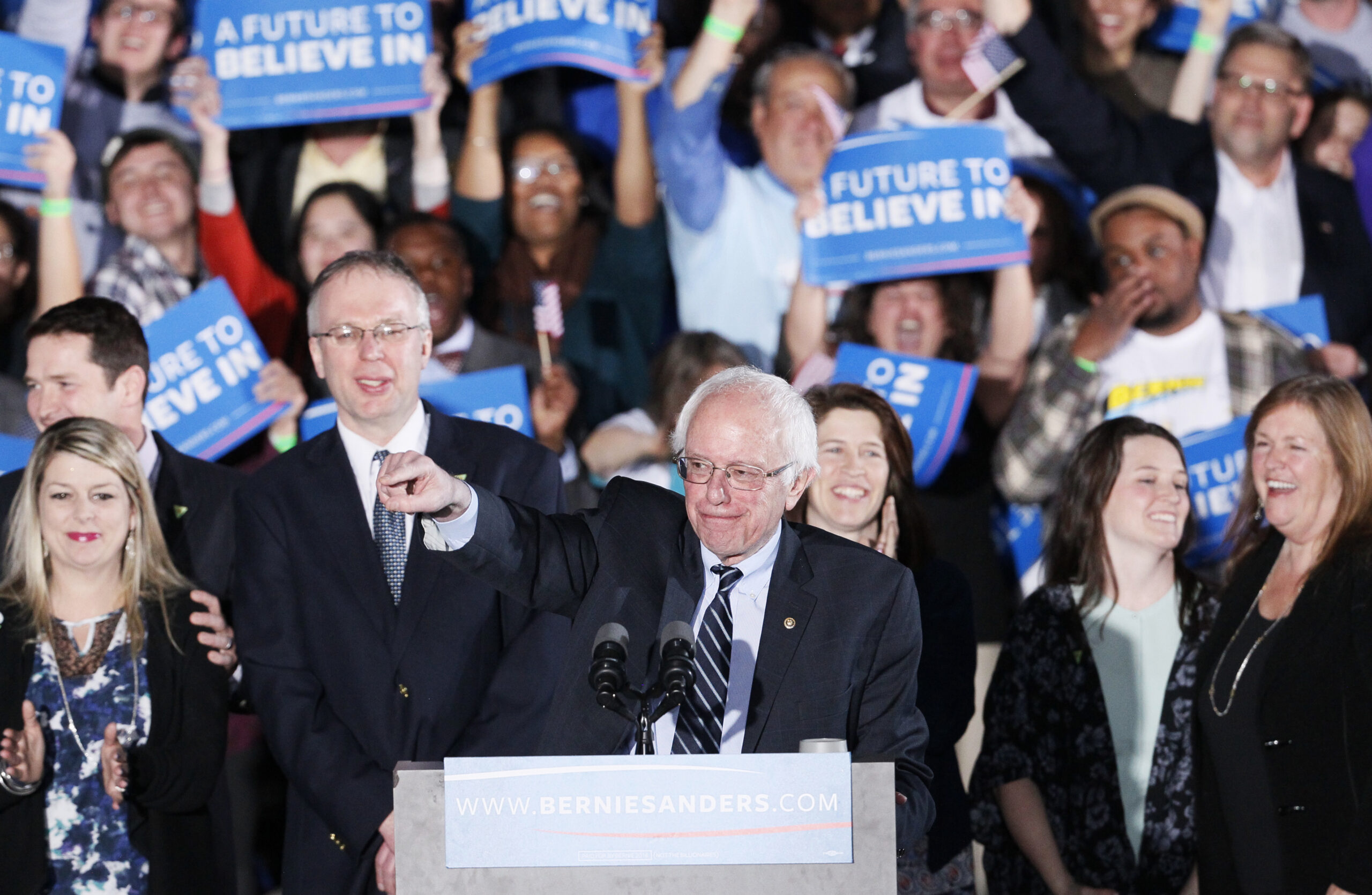 Democratic U.S. presidential candidate Bernie Sanders smiles after winning, at his 2016 New Hampshire presidential primary night rally in Concord, New Hampshire February 9, 2016.    REUTERS/Rick Wilking   TPX IMAGES OF THE DAY - RTX26989 (Reuters)