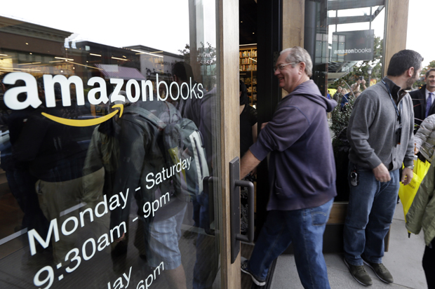 Opening day for Amazon Books, Nov. 3, 2015, in Seattle. (AP/Elaine Thompson)