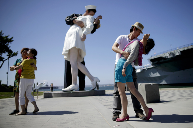 "Unconditional Surrender," a sculpture by Seward Johnson inspired by Alfred Eisenstaedt's iconic photo of a sailor kissing a nurse in Times Square on V-J Day. (AP/Gregory Bull)