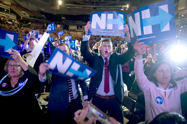 Hillary Clinton supporters at the New Hampshire Democratic Party McIntyre-Shaheen 100 Club Celebration dinner, Feb. 5, 2016, in Manchester, N.H. (AP/Matt Rourke)